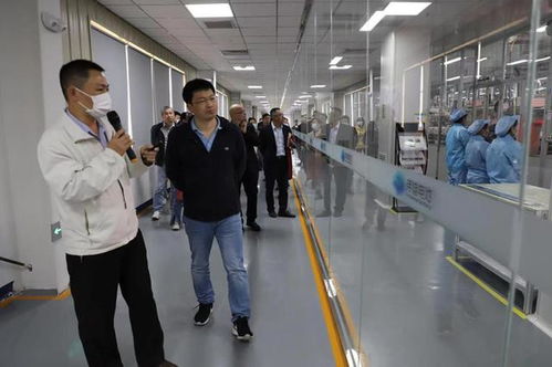 促進(jìn)上下游企業(yè)協(xié)同合作 貴陽高新區(qū)舉行大數(shù)據(jù)電子信息產(chǎn)業(yè)沙龍